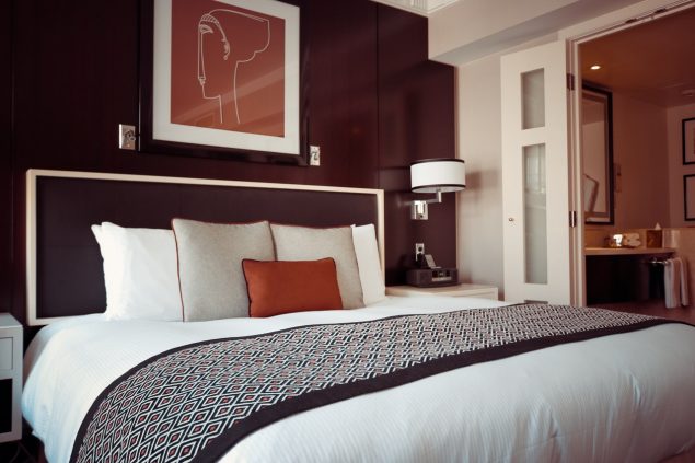 bed-bedroom-cozy-164595 bed-bedroom-cozy-164595